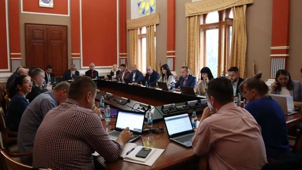 Proglašeno stanje elementarne nepogode na području Distrikta: 600 poziva o prijavljenoj šteti