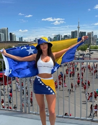 Poznato ko je zgodna navijačica BiH s tribina u Torontu