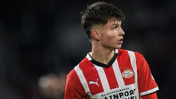Trener PSV-a ne da Bajraktareviću da leti previsoko: Evo šta je sada rekao o njemu