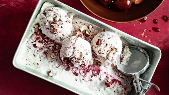 Za ovaj recept potrebna su vam samo četiri sastojka: Evo kako da napravite vaš omiljeni sladoled