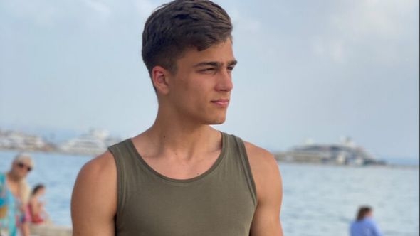 Harun Kurić, sin Arduane i Al’ Dina, osvaja društvene mreže bez psovki i skandala, humorom i srcem