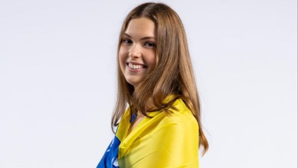 Gdje god da pliva, Lana Pudar nosi zastavu domovine!