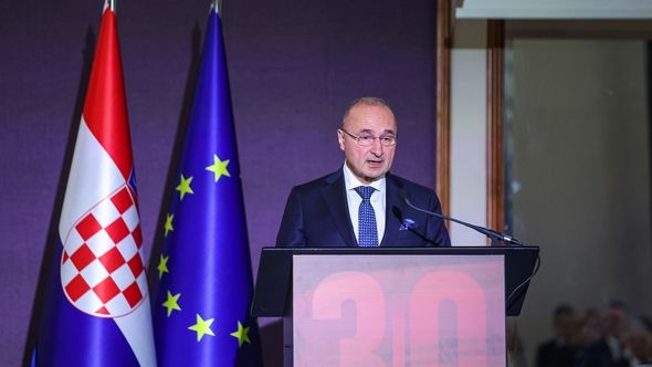 Grlić Radman: "Cilj je omogućiti razgovore legitimnih predstavnika tri naroda u BiH"