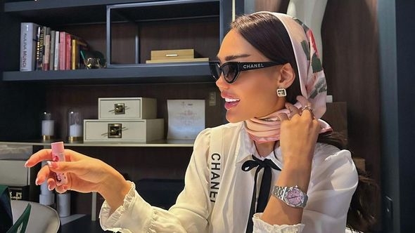 Ana Korać pokazala vozni park: Džip od 150.000 eura i crveni Ferrari