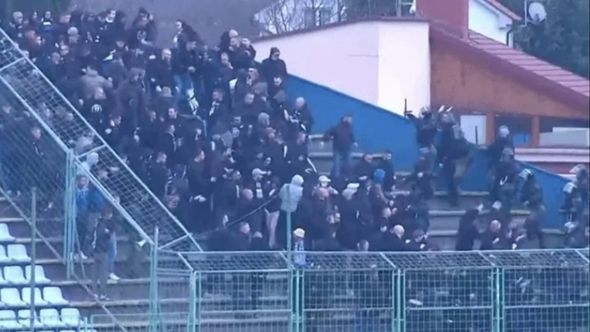 MUP ZHK o incidentu na Pecari: "Navijači napali policajca i pružali otpor prilikom postupanja policije"
