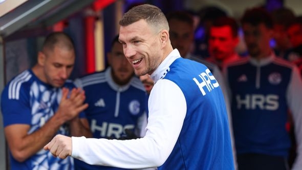 Bild tvrdi: Edin Džeko završava karijeru ako Šalke uđe u Bundesligu