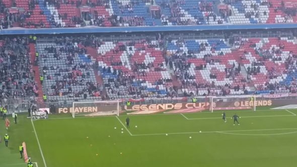 Video / Nikola Vasilj na zagrijavanju na Alianc Areni: Domaći navijači ga dočekali zvižducima, gostujući aplauzom