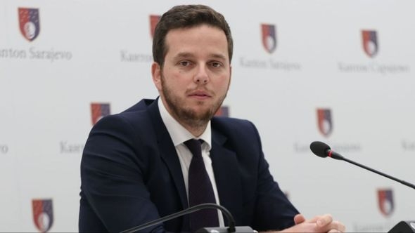 U mandatu Nihada Uka dug KS porastao za više od 317 miliona maraka: Realizovano samo 13 od 194 planirane mjere