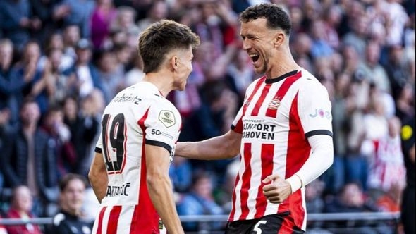 Video / Samo mu dajte priliku, a on će je iskoristiti: Esmir Bajraktarević asistirao za vodeći gol PSV-a