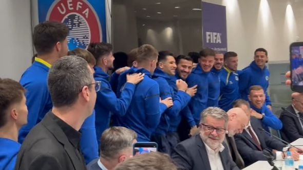 Video / Zmajevi ponovo prekinuli konferenciju za medije