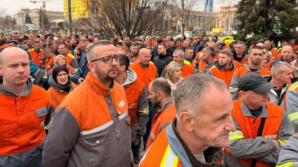 Radnici NŽZ vidno razočarani nakon što je Vijeće ministara BiH odbilo da zaštiti domaću proizvodnju: Mi im zarađujemo platu da sjede