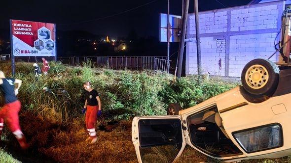 Tragedija u naselju Husino: Jedna osoba poginula u saobraćajnoj nesreći