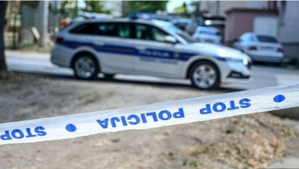 Drama kod škole: Jedna osoba teško ranjena
