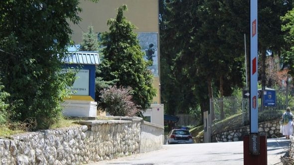 Sumnjiva naprava ispod automobila državnog tužioca Pašića: Uposlenici bili evakuisani 