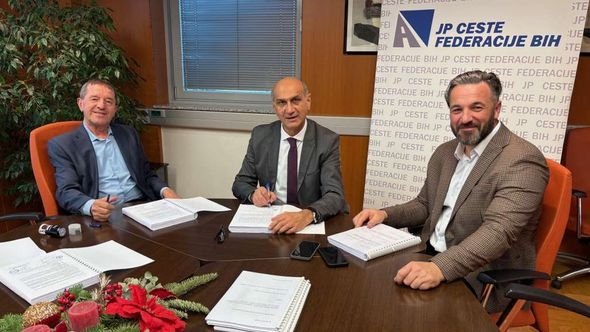 Potpisani ugovori za izvođenje radova na trasi dionice Šićki Brod - Đurđevik - Lot 2
