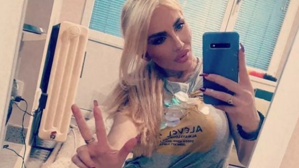 Tuzlanska pjevačica promijenila vjeru, pa se pohvalila vaskršnjim jajima