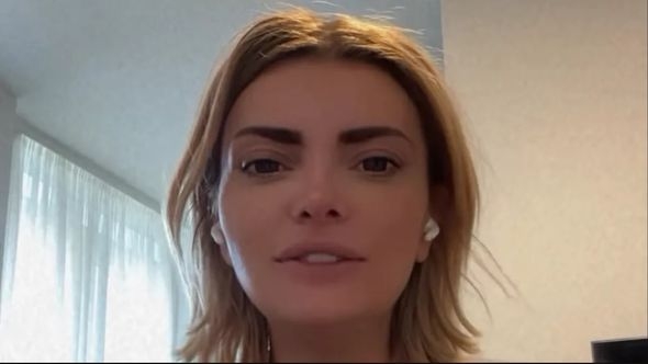 Ella Dvornik o svojim 18+ fotografijama: "Zabavlja me jeftino provocirati narod"