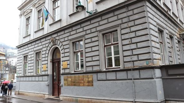 Ko prodaje djeci votku i "snus" u centru Sarajeva