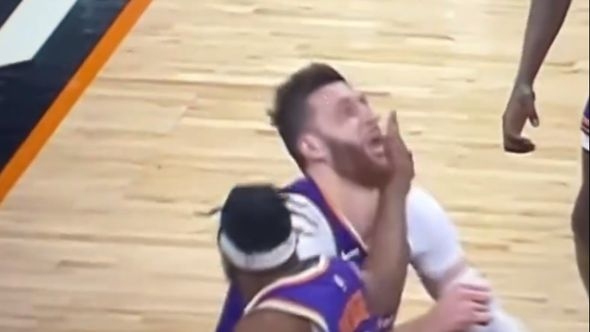 Video / Bizarna povreda Nurkića: Udario ga saigrač