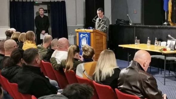 U Bihaću održana komemoracija Edinu Deliću Piksiju, dugogodišnjem radijskom voditelju
