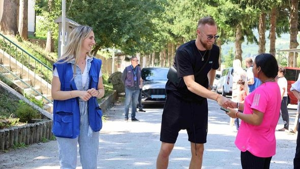 Džanan Musa posjetio prihvatne centre u KS: "Sport je najčistiji alat za izgradnju povjerenja"