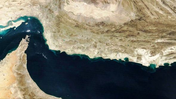 Iran ograničava prolaz kroz Hormuški moreuz na 15 brodova dnevno
