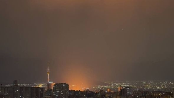 Iran lansirao projektile na Izrael, eksplozije odjekuju Teheranom