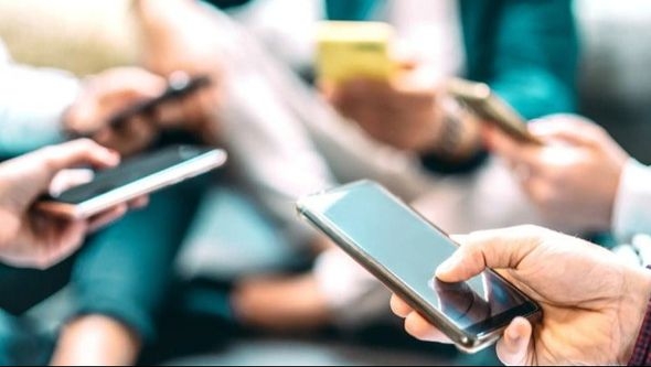 Strah od cenzure: Influenseri će morati koristiti prave lične podatke kada komentiraju politiku i finansije