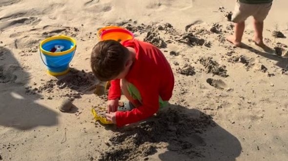 Liječnica upozorava roditelje: Ovo je najopasnija stvar za djecu na plaži
