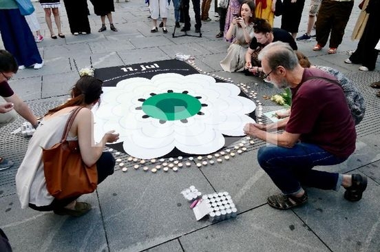 U Beogradu obilježena godišnjica genocida u Srebrenici, skup ometala grupa predvođena Simom Spasićem
