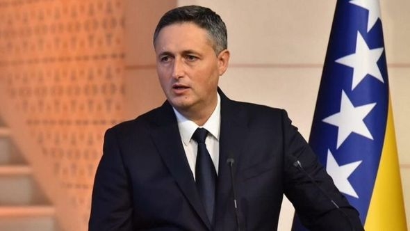 Denis Bećirović: Čovjek koji "bolje vidi" pred izbore