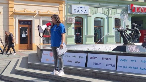 Organizovan mirni skup pod motom "Brčko ustaje za svu našu djecu"