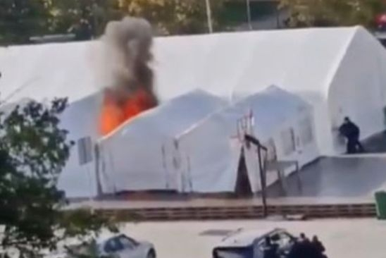 Video / Pucnjava, pa vatra, policajci vikali: "Izađi napolje sa podignutim rukama"