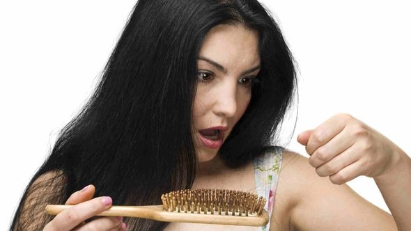 Najbolji šamponi protiv peruti: Dermatolozi preporučuju formule koje zaista djeluju