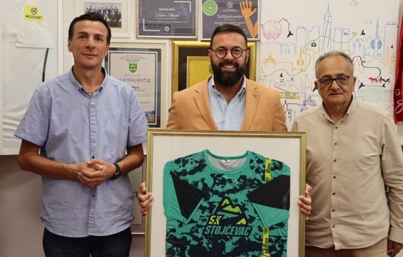 Magodi uručena zahvalnica za podršku humanitarnoj trci Stojčevac 5K, u planu ljeto bogato kulturnim i sportskim sadržajima na Ilidži