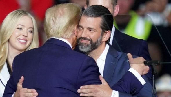 Donald Tramp se nije pojavio na vjenčanju sina: Ljubav prema SAD to ne dozvoljava