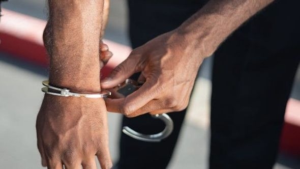 Zbog kršenja mjera nadzora: Uhapšen član kriminalne grupe u Baru