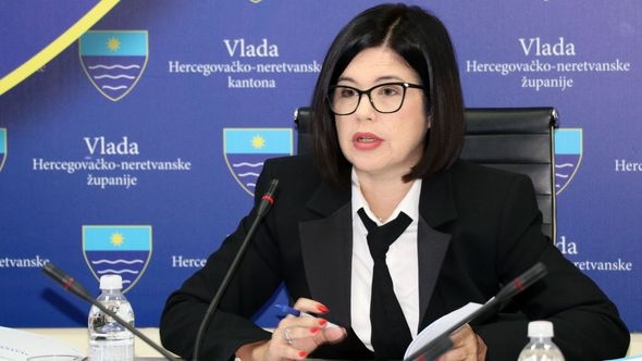 Čestitka premijerke HNK-a vjernicima koji Uskrs slave po julijanskom kalendaru