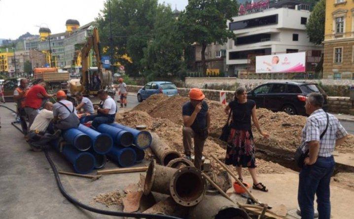 Je li ovo kraj redukcijama? | Za popravku vodovodne mreže u Sarajevu izdvojeno 50 miliona maraka