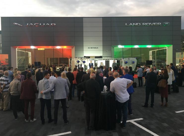 Sarajevo: Svečano otvoren autosalon Jaguar Land Rover