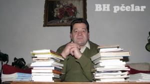Osman Jamaković iz Sarajeva vlasnik najstarije pčelarske biblioteke u BiH: Na policama čuva preko 400 naslova