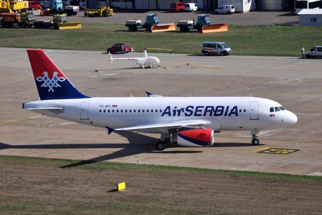 Drama na letu za Sofiju: Avionu "Air Serbia" otpadali dijelovi tokom leta