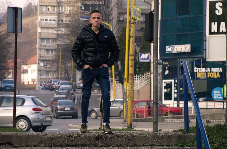 Tužna sudbina 23-godišnjeg Amira Šečića iz Tuzle : Majka ga ostavila u porodilištu, želi čuvati sjećanje samo na oca