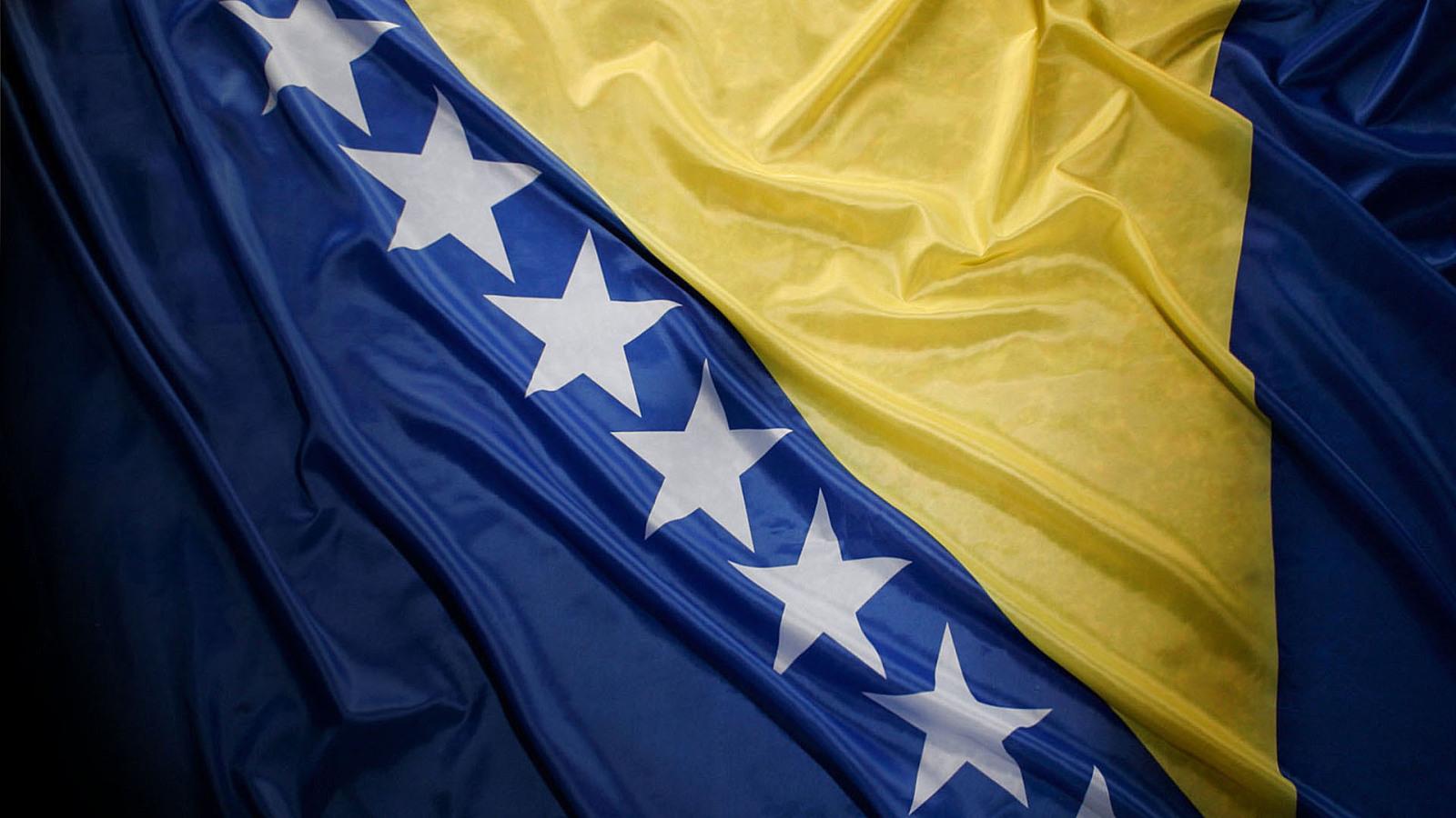 Na današnji dan prije dvije decenije Bosna i Hercegovina dobila zastavu