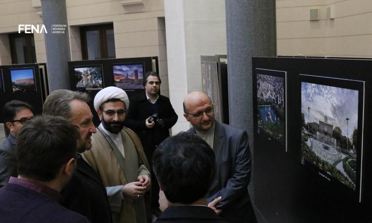 Izetbegović obišao izložbu posvećenu iranskoj kulturi