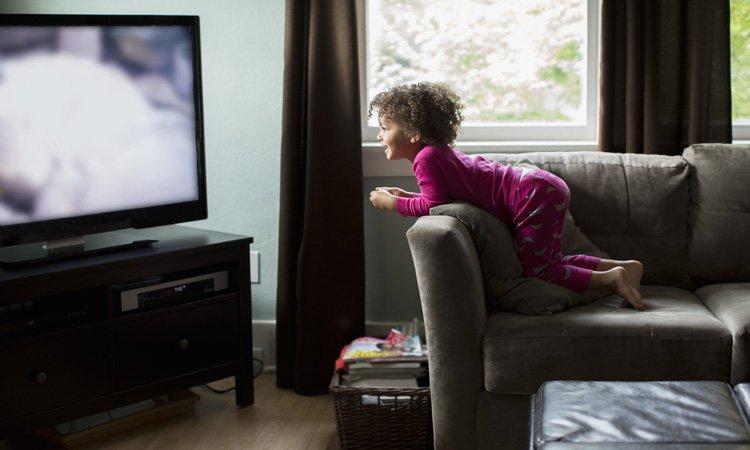 Kako gledanje televizije utječe na dječiji vid