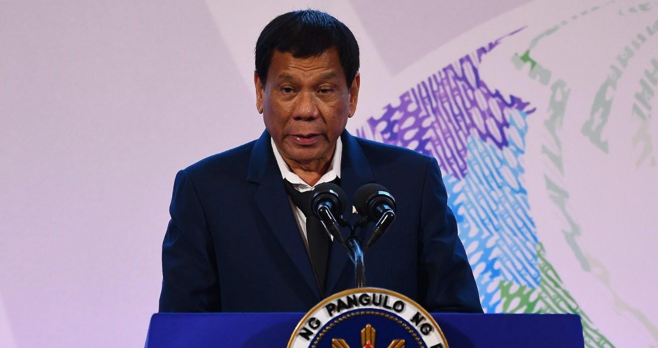 Duterte naredio obustavu kupovine helikoptera i oružja
