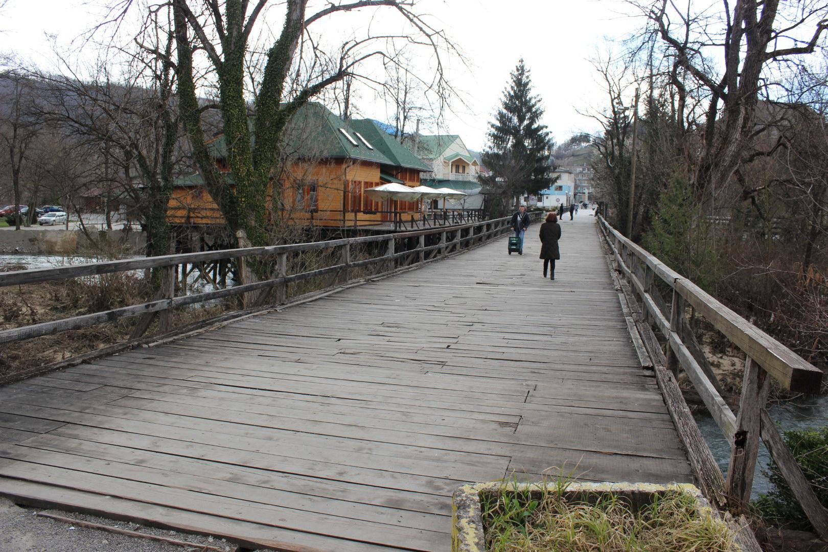 Počinje obnova drugog drvenog mosta u Bosanskoj Krupi