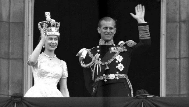 Na današnji dan prije 65 godina krunisana kraljica Elizabeta II