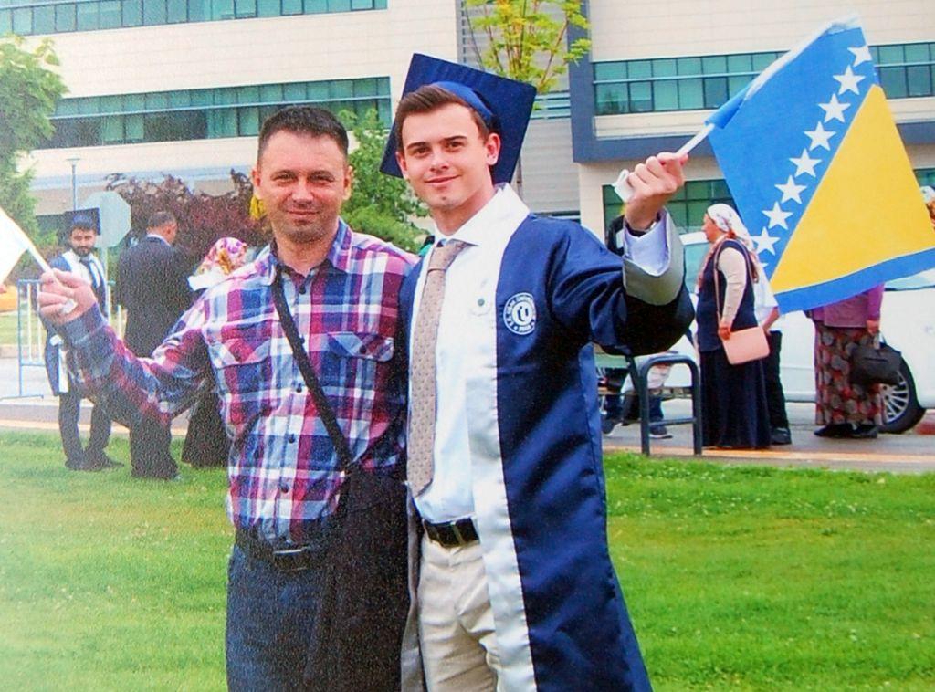 Otac uhapšenog studenta za Avaz.ba: Selmir me još nije nazvao, uskoro očekujem poziv